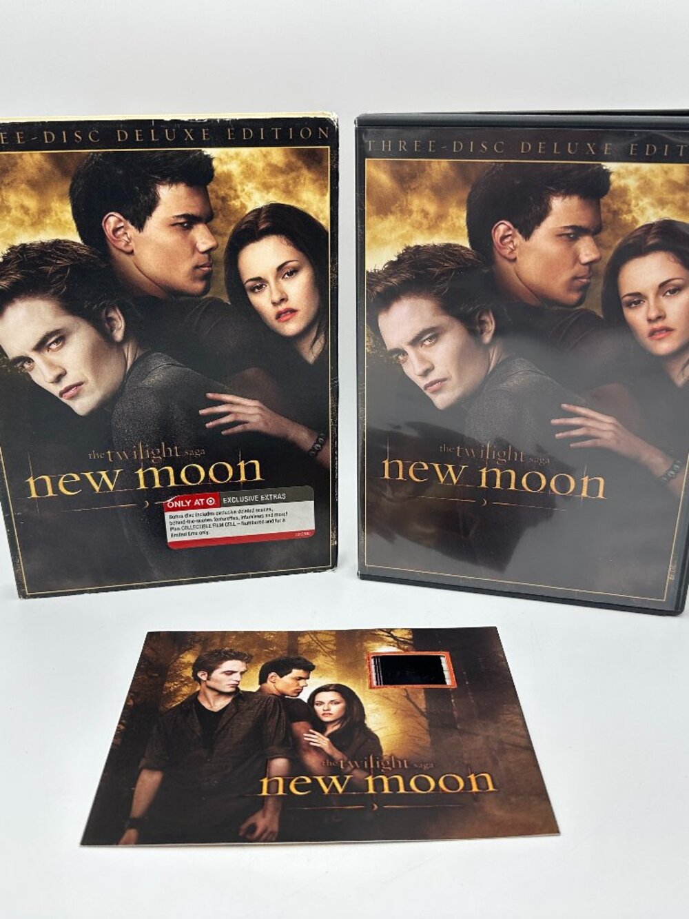 Twilight : New Moon 3 Disc DVD Deluxe Edition with Film Cell / Bella and Edward